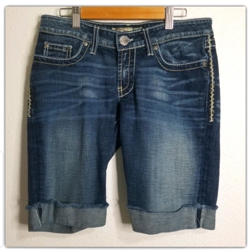 BKE Sabrina Jean shorts size 28